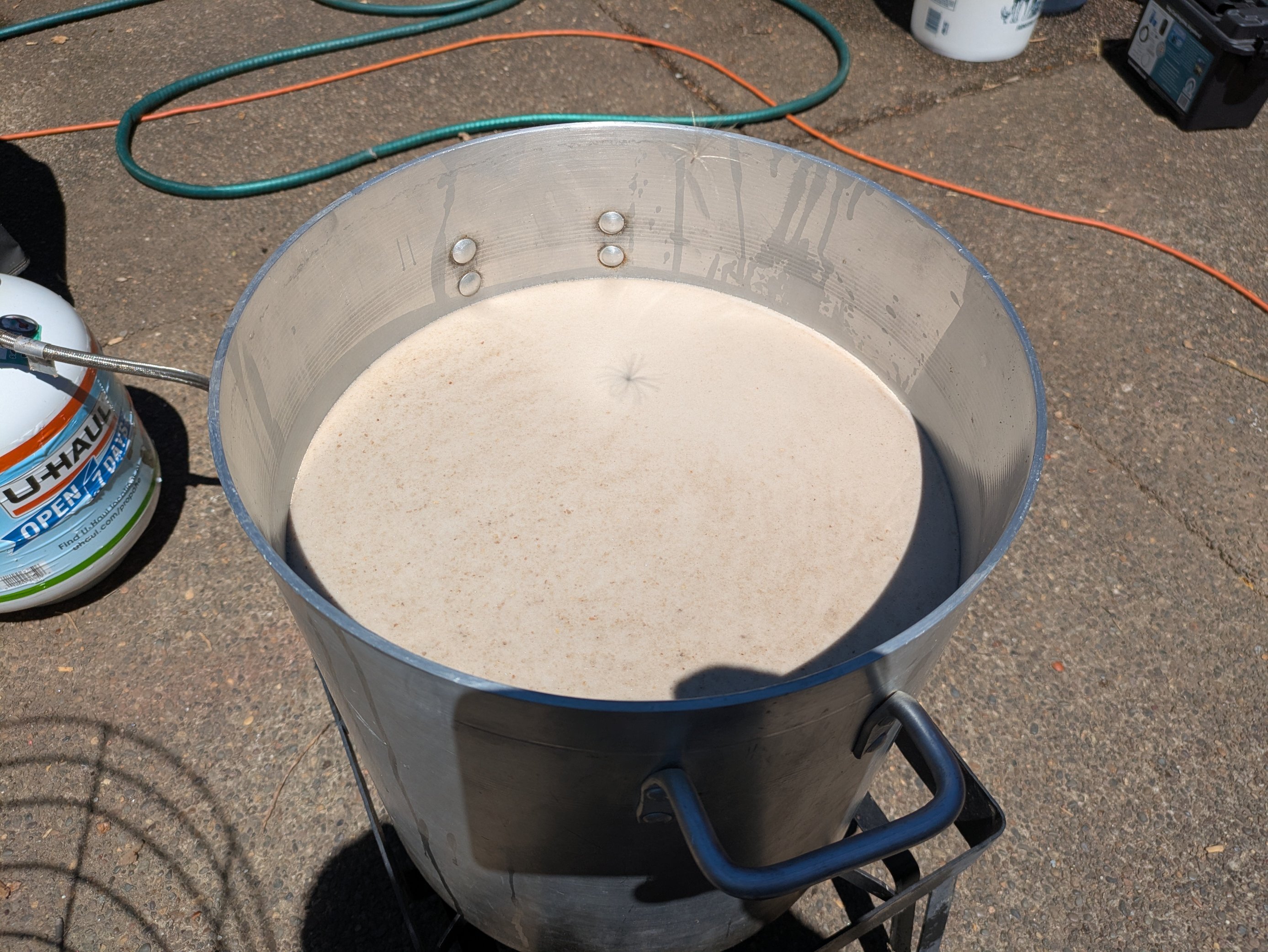 Wort boiling and starting hot break